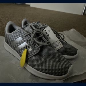 Adidas Women's 7 1/2 Silver QT Racer Shoes